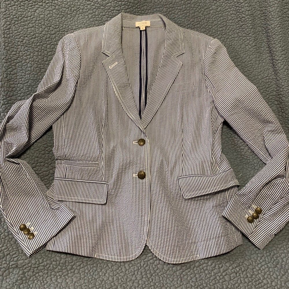 Women’s seersucker blazer!